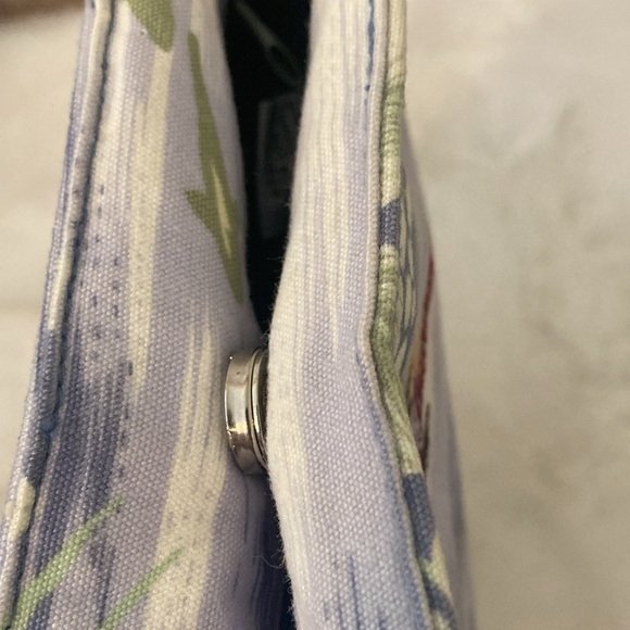 Tommy Bahama Fish Tote Bag - Picture 9 of 14